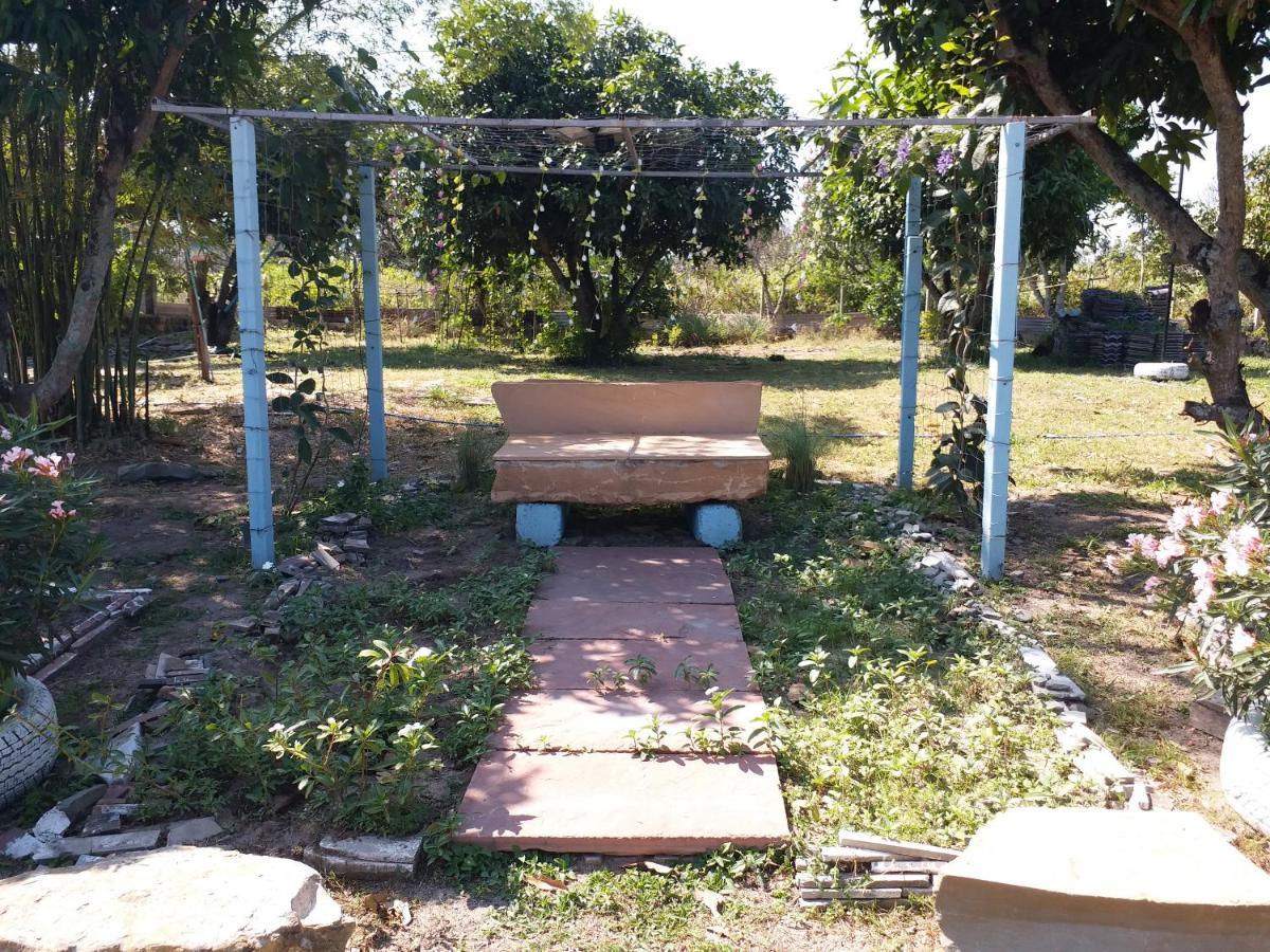 מלון Nong Sarai Baan Hin Sai Suay מראה חיצוני תמונה